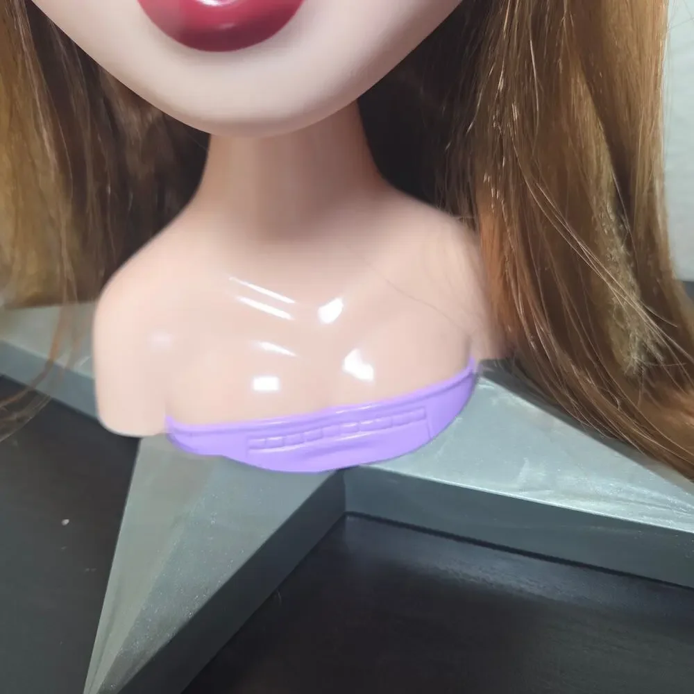 Vintage 2005 Bratz Ooh La La Dana Funky Fashion Makeover Styling Head RARE HTF
